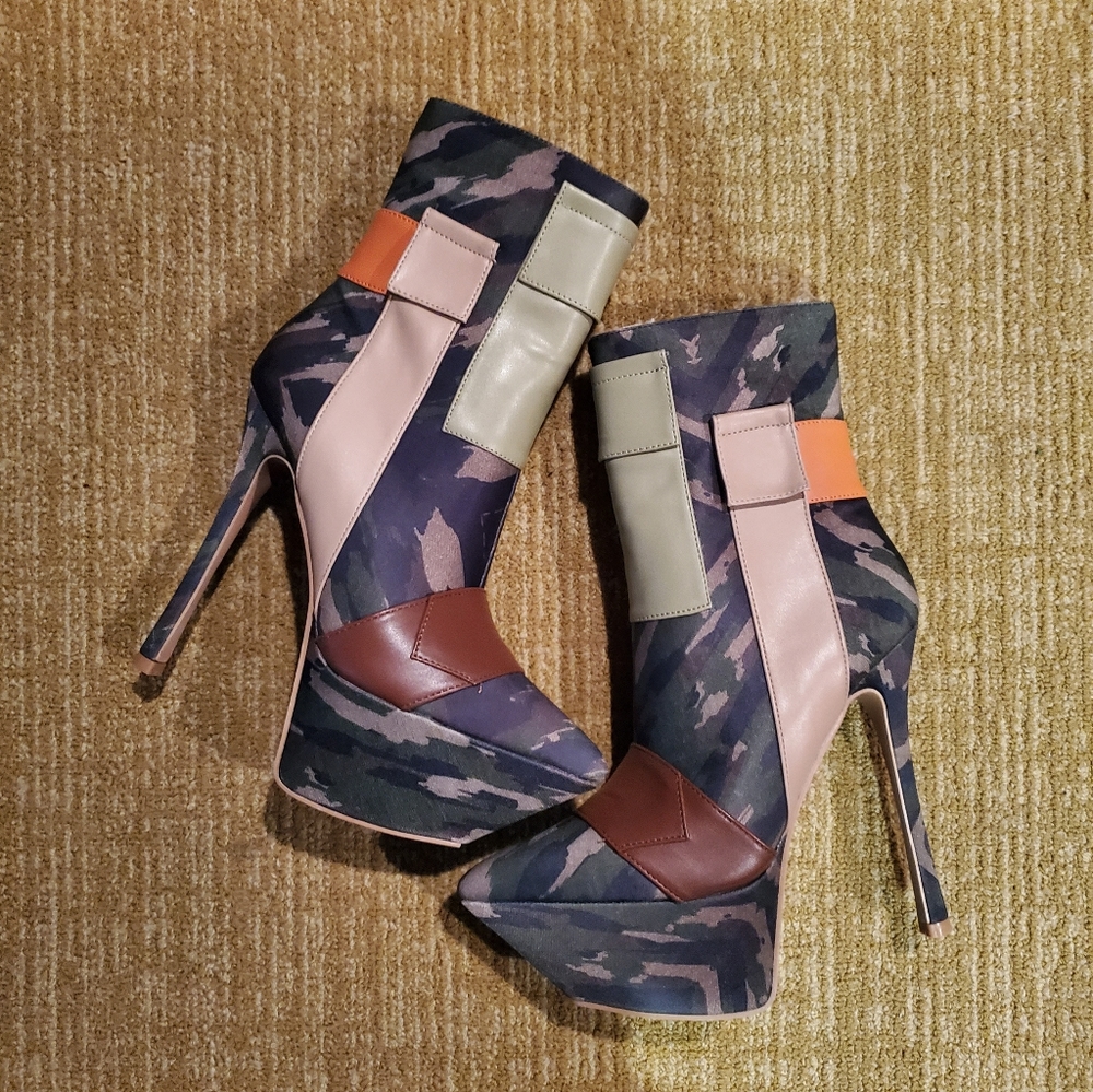 Ankle booties - Picture 6 of 6